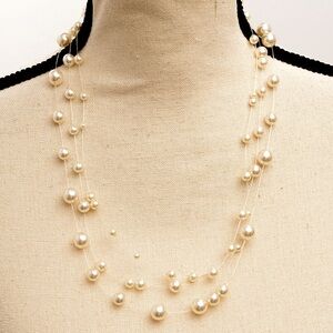 Faux pearl necklace layered floating look 3 strand